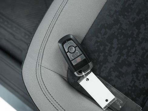 Used 2023 Ford Bronco Wildtrak image 43