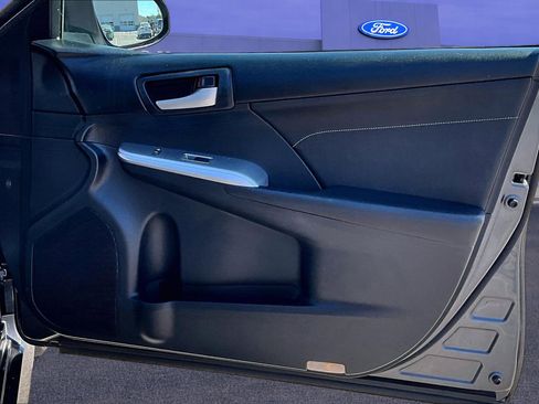 Used 2014 Toyota Camry SE w/ Leather Package FWD image 28