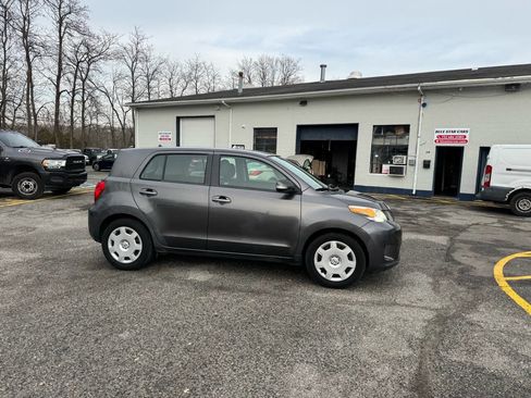 Used 2009 Scion xD image 9