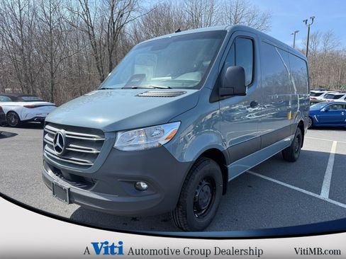 Used 2026 Mercedes-Benz Sprinter 2500 image 4