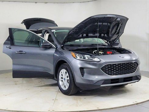 Used 2022 Ford Escape SE w/ Convenience Package image 9