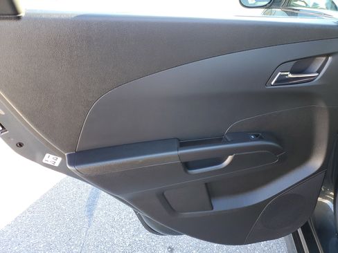 Used 2020 Chevrolet Sonic LT image 14