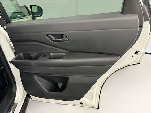 Used 2023 Nissan Pathfinder SV w/ SV Premium Package image 33