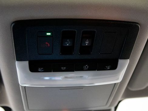 Used 2022 Nissan Rogue Platinum w/ Head-Up Display Package image 29