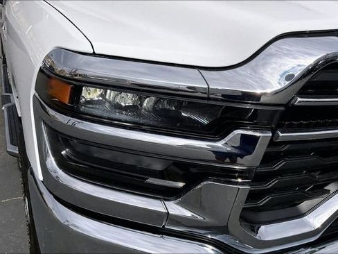Certified 2026 RAM 2500 Big Horn AWD/4WD image 27