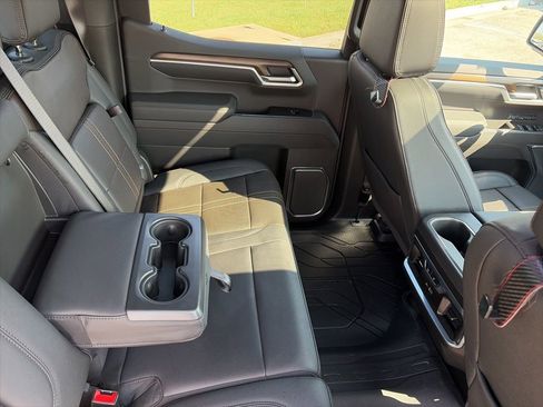 Used 2026 Chevrolet Silverado 1500 High Country image 43