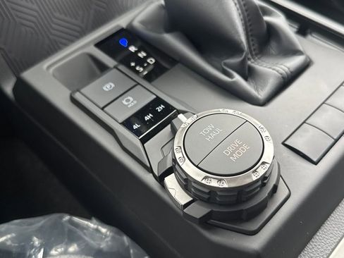 New 2026 Toyota 4Runner SR5 image 29