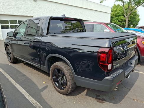 Used 2025 Honda Ridgeline Black Edition image 4