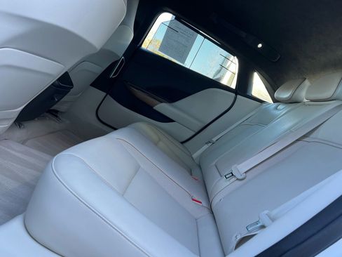 Used 2024 Lucid Air Touring image 47