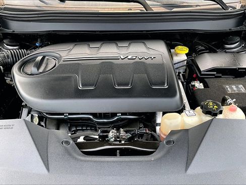 Used 2019 Jeep Cherokee Trailhawk AWD/4WD image 10