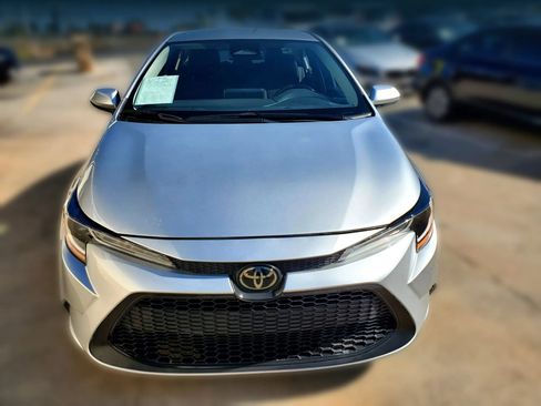 Used 2023 Toyota Corolla LE w/ LE Convenience Package FWD image 25
