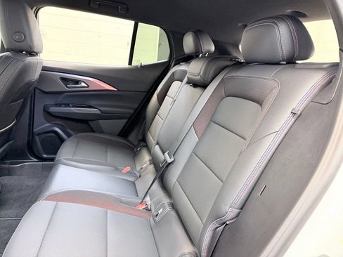 Used 2024 Chevrolet Equinox EV RS FWD image 21