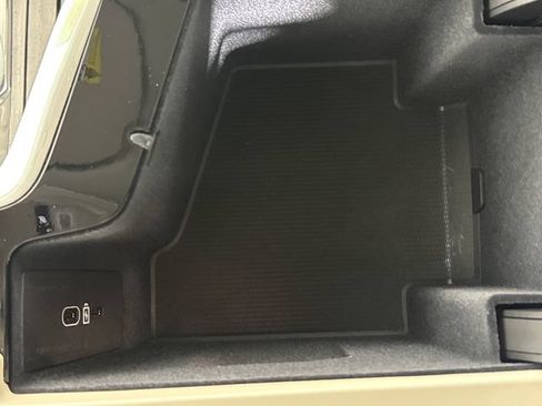 Used 2025 Volvo XC60 B5 Ultra w/ Protection Package Premier AWD/4WD image 43