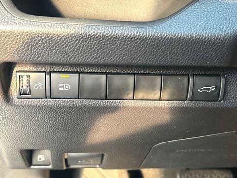 Used 2024 Toyota RAV4 XSE AWD/4WD image 18