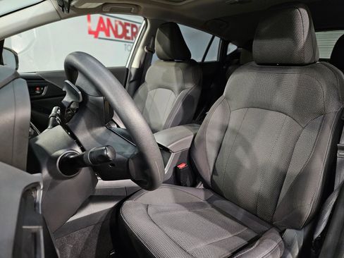 Used 2024 Subaru Crosstrek 2.0i Premium image 24