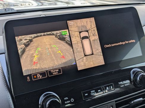 Used 2023 Nissan Armada SL w/ Captain's Chairs Package image 23