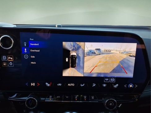 Used 2024 Chevrolet Blazer EV LT image 21