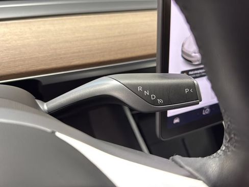 Used 2021 Tesla Model Y Long Range AWD/4WD image 31