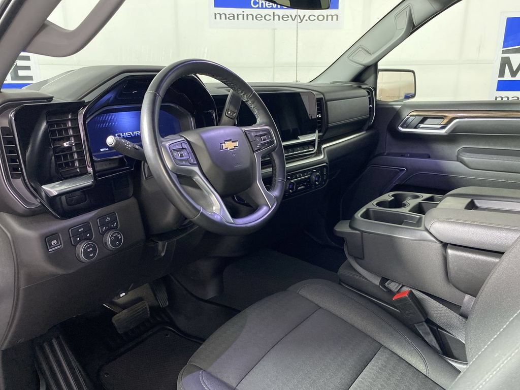 Used 2024 Chevrolet Silverado 1500 LT w/ Protection Package AWD/4WD image 15