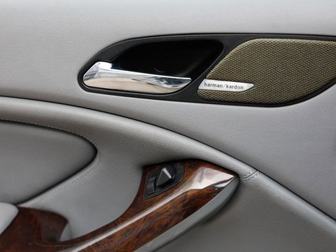 Used 2005 BMW 330Ci Convertible image 38