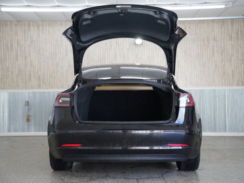 Used 2019 Tesla Model 3 Mid Range image 36