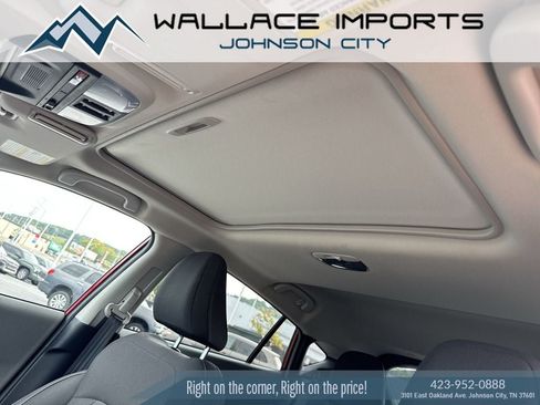 Used 2026 Subaru Crosstrek 2.5i Premium AWD/4WD image 6