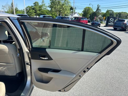 Used 2017 Honda Accord EX-L image 24