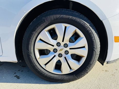 Used 2012 Chevrolet Cruze LS w/ Connectivity Package image 31