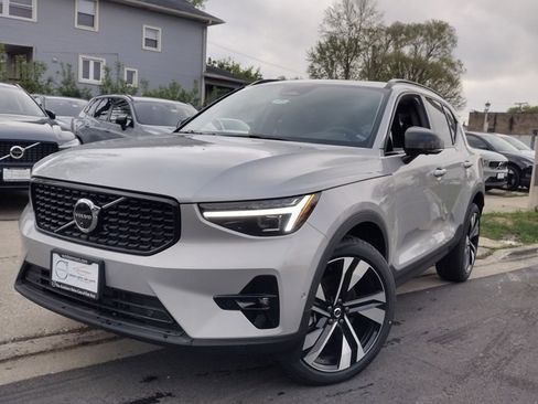 New 2025 Volvo XC40 B5 Ultra w/ Climate Package image 1