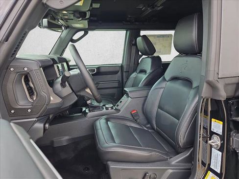 New 2026 Ford Bronco Outer Banks image 4