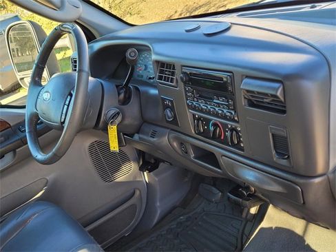 Used 2003 Ford F350 Lariat image 15