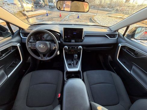 Used 2023 Toyota RAV4 LE image 19