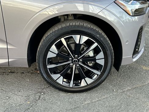 New 2026 Volvo XC60 B5 Plus w/ Protection Package Premier image 13
