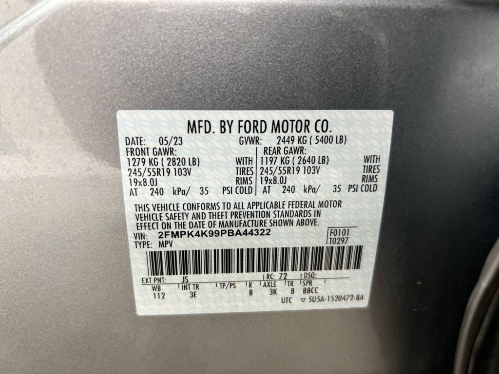 Used 2023 Ford Edge Titanium w/ Cargo Accessory Package AWD/4WD image 27