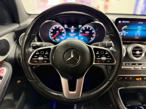 Used 2022 Mercedes-Benz GLC 300 4MATIC w/ AMG Line image 16