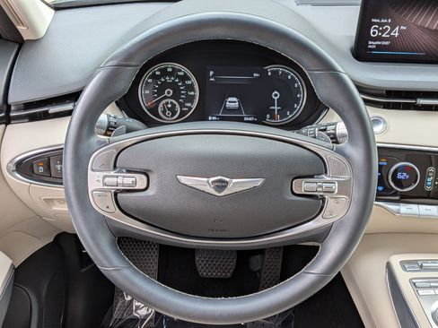Used 2022 Genesis GV70 2.5T w/ Select Package AWD/4WD image 18