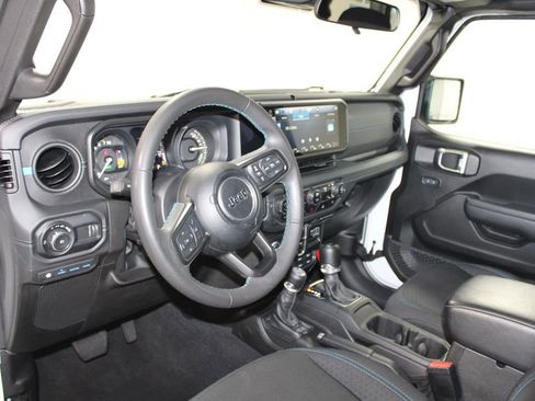Used 2024 Jeep Wrangler Unlimited Rubicon 4xe AWD/4WD image 26