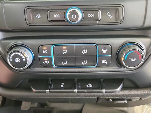 Used 2018 Chevrolet Silverado 2500 W/T w/ WT Convenience Package AWD/4WD image 30