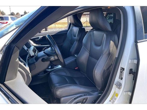 Used 2016 Volvo V60 T5 Cross Country w/ Convenience Package image 26