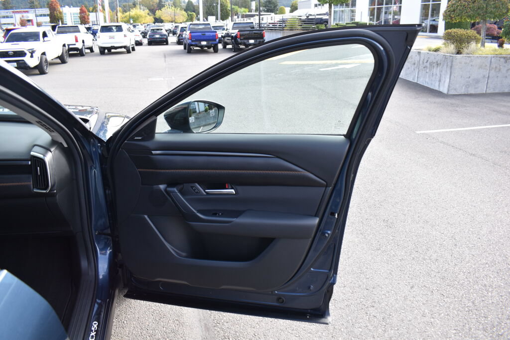 Used 2025 MAZDA CX-50 2.5 Turbo w/ Accent Package AWD/4WD image 24