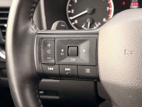 Used 2025 Nissan Rogue SV AWD/4WD image 17