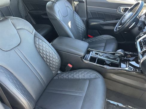 Used 2021 Kia Sorento SX Prestige image 9