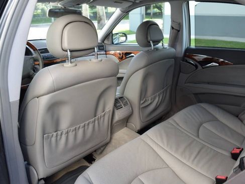 Used 2006 Mercedes-Benz E 350 Sedan image 44