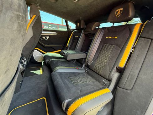 Used 2024 Lamborghini Urus Performante image 21