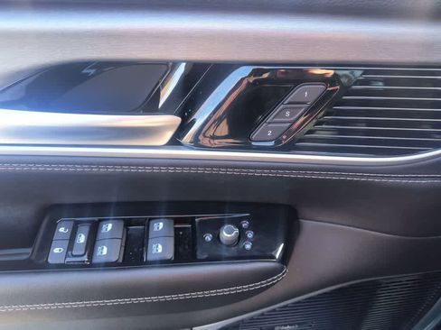 New 2026 Jeep Grand Wagoneer Limited image 13