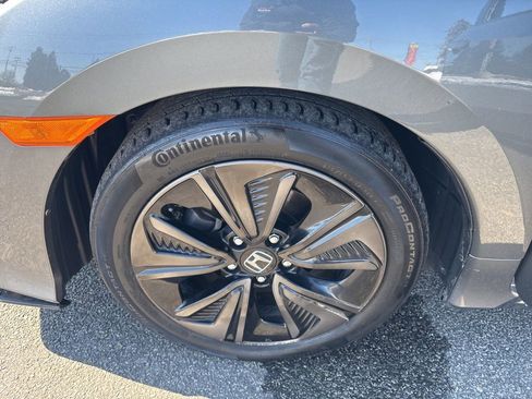 Used 2019 Honda Civic EX image 9