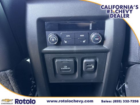 Used 2022 Chevrolet Traverse Premier w/ Redline Edition AWD/4WD image 16