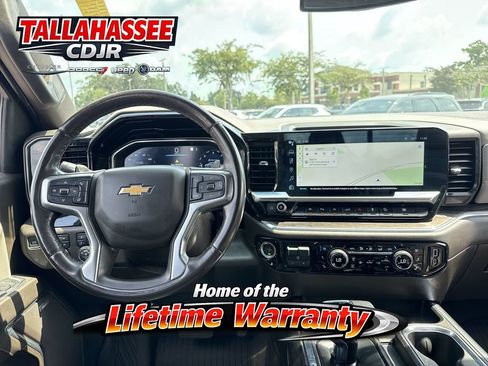 Used 2023 Chevrolet Silverado 1500 LTZ AWD/4WD image 35