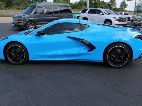 Used 2022 Chevrolet Corvette Stingray Preferred Cpe w/ Z51 Performance Package RWD image 25