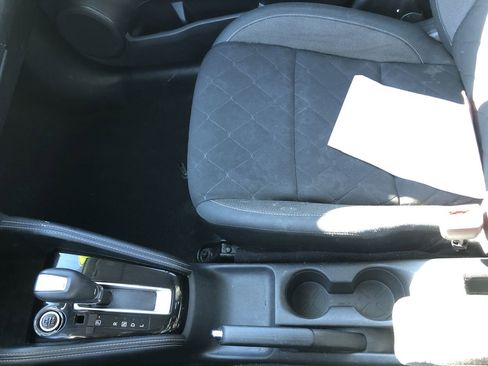 Used 2020 Nissan Kicks SV image 17